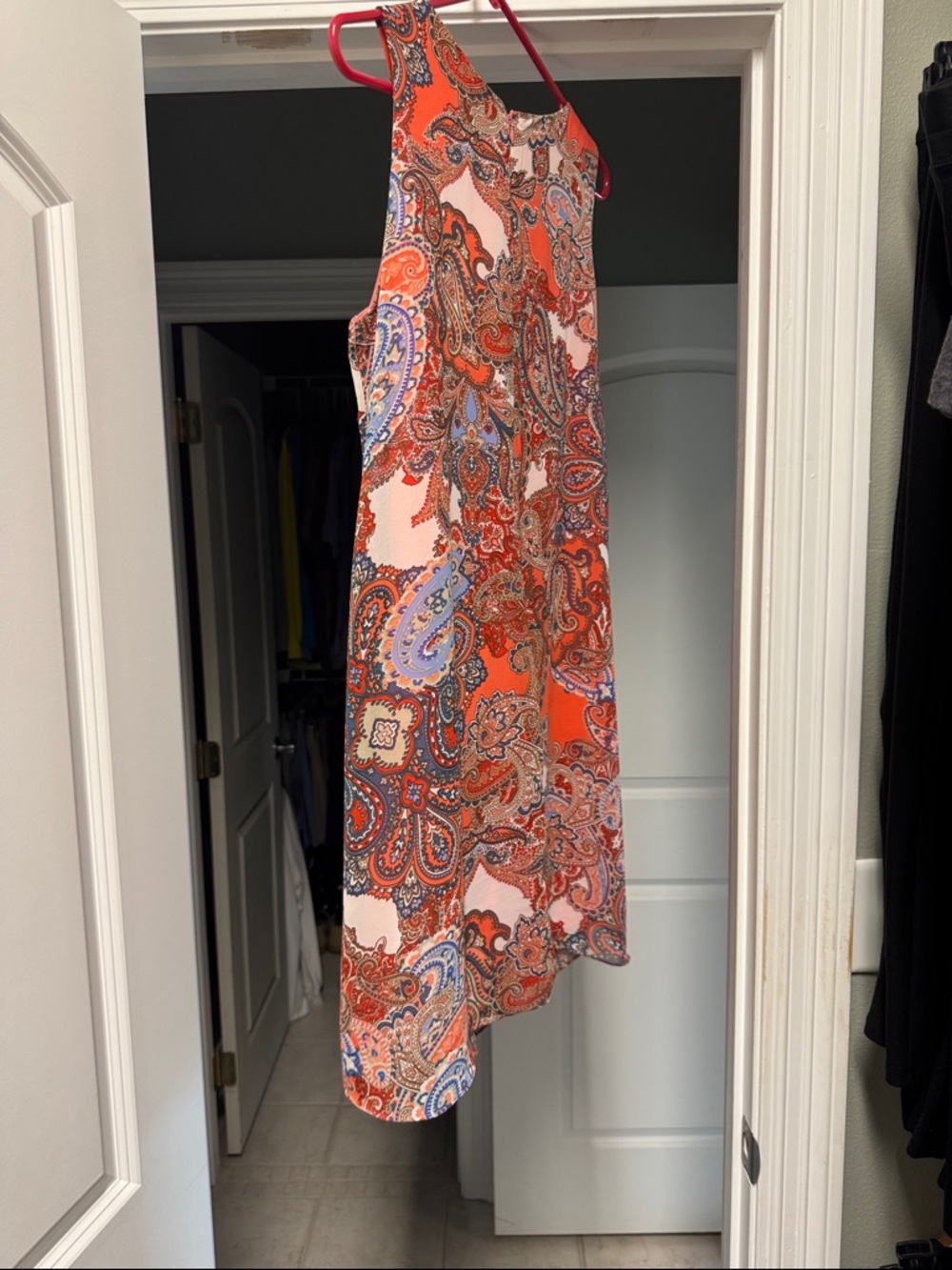 Jessica Howard Coral and Blue Paisley Sleeveless Shift Dress - Picture 5 of 7